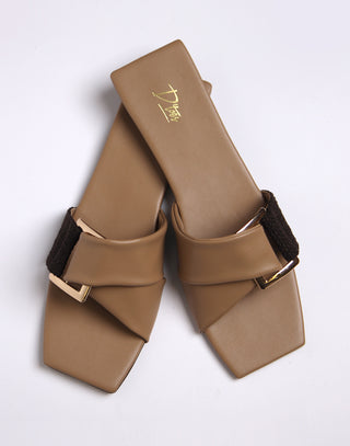 Square Toe Flat Beige